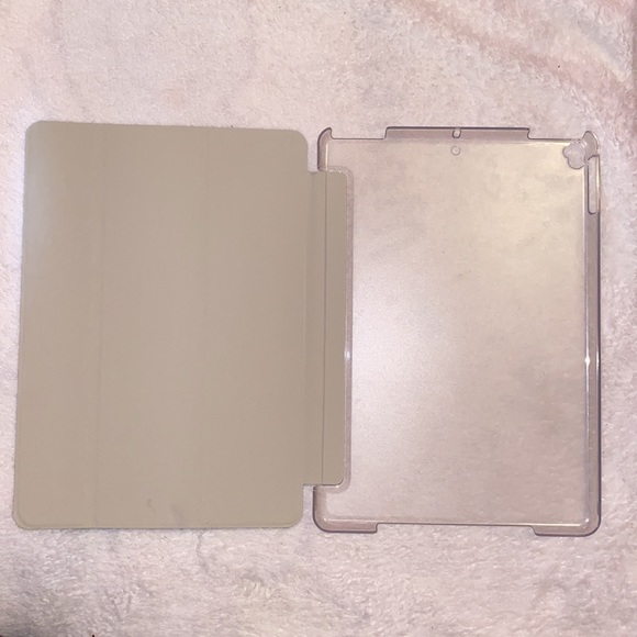 HOST PICK! baby owl iPad case - Picture 3 of 7